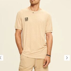 SER.O.YA mens Tan Athletic tee Lightweight soft logo beige tee NWT S
